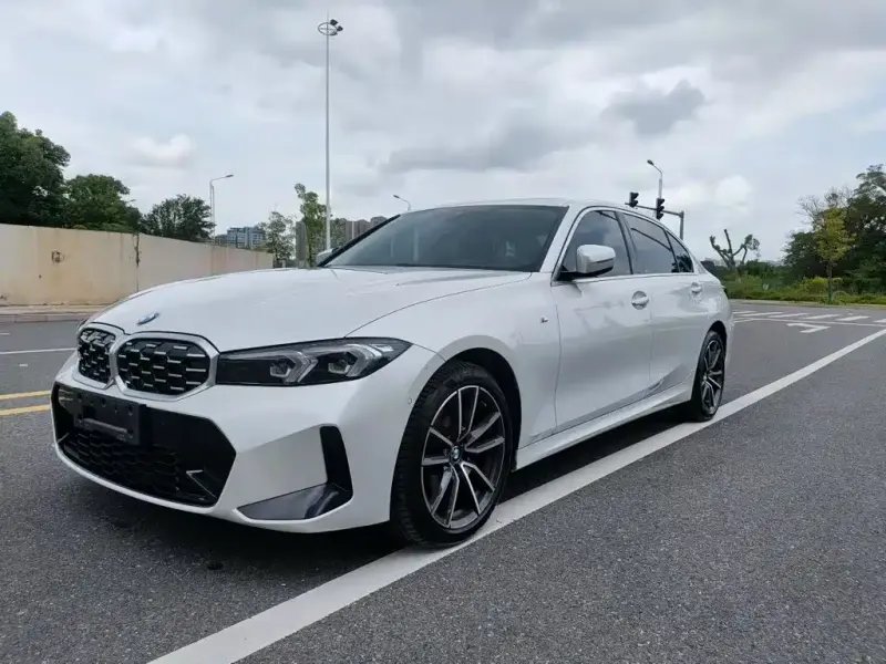 BMW 3 Series, 2023