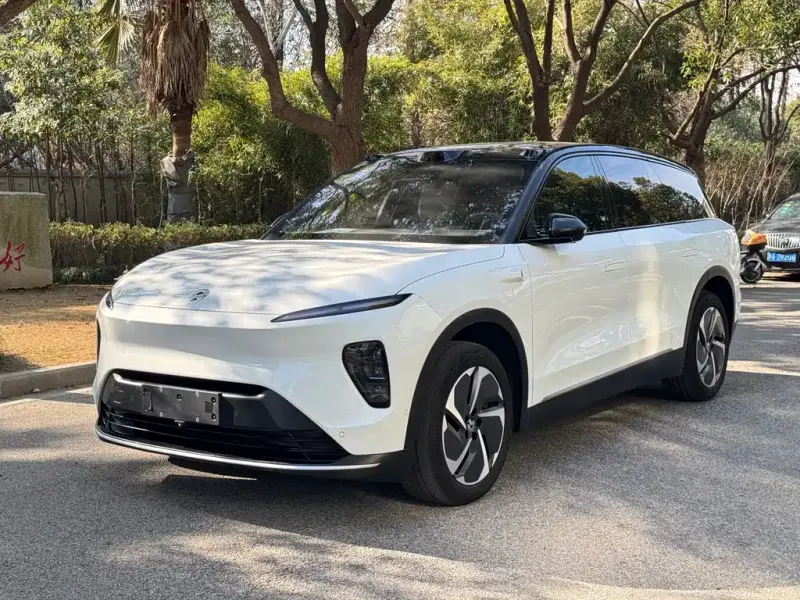 NIO ES8, 2024