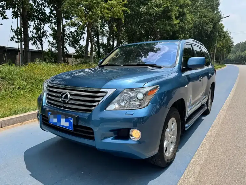 Lexus LX, 2008