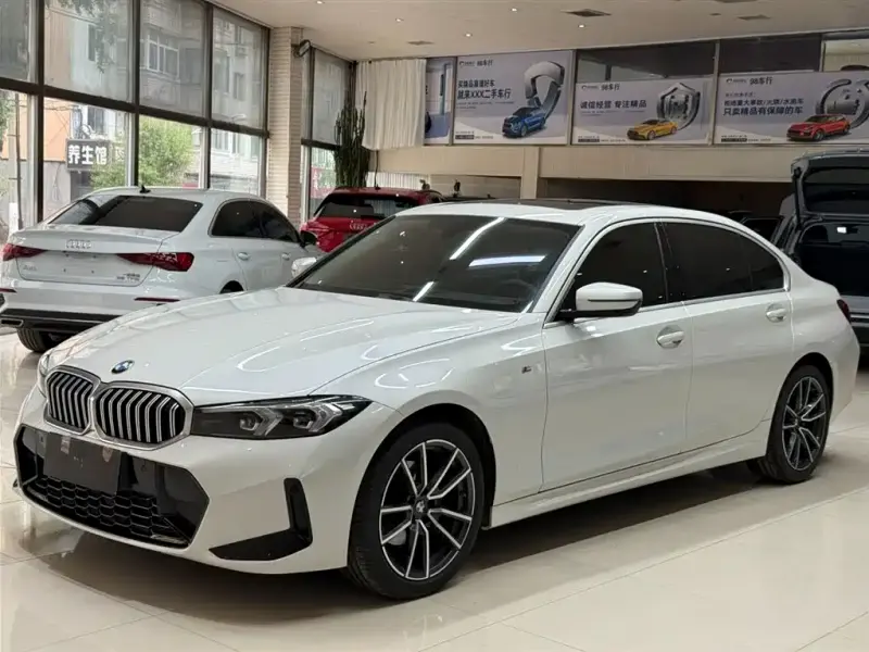 BMW 3 Series, 2023