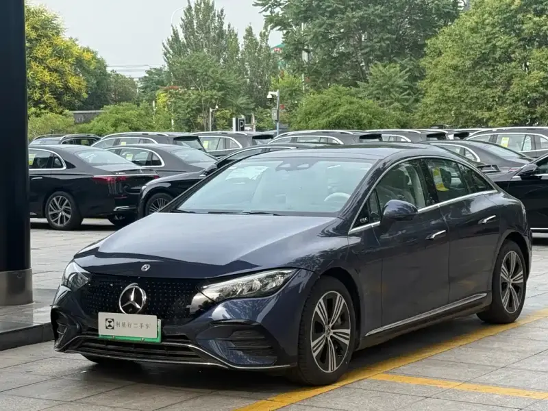 Mercedes-Benz EQE, 2025