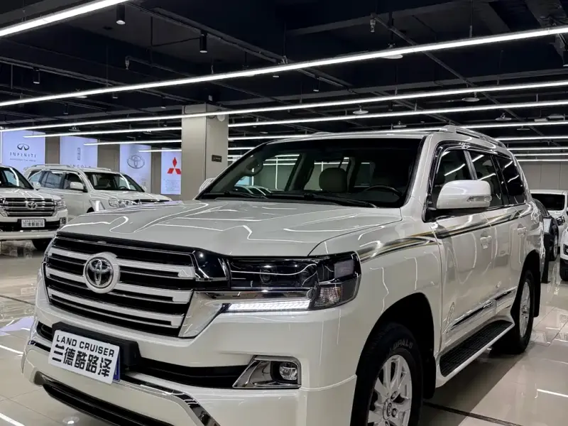 Toyota Land Cruiser, 2015