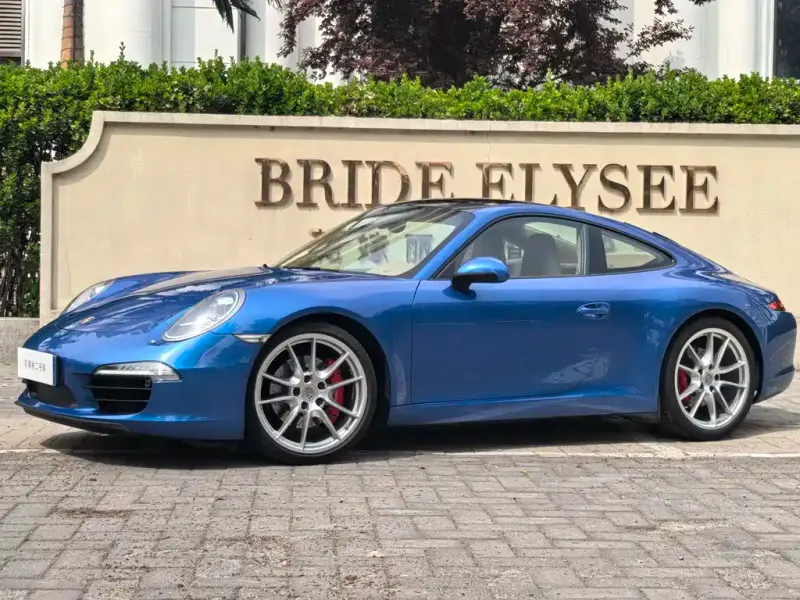 Porsche 911, 2015