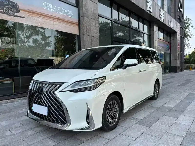 Lexus LM, 2020