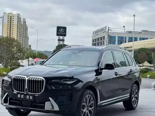 BMW X7, 2025