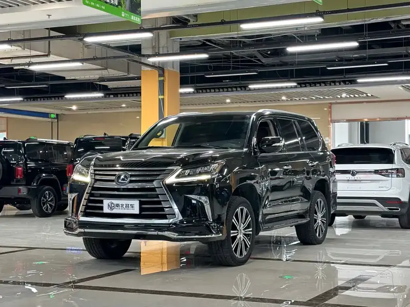 Lexus LX, 2020