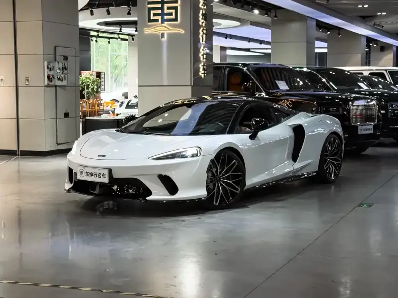 McLaren GT, 2023