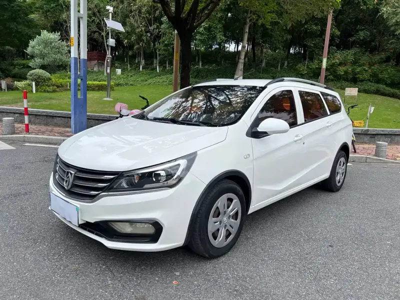 Baojun 310W, 2018