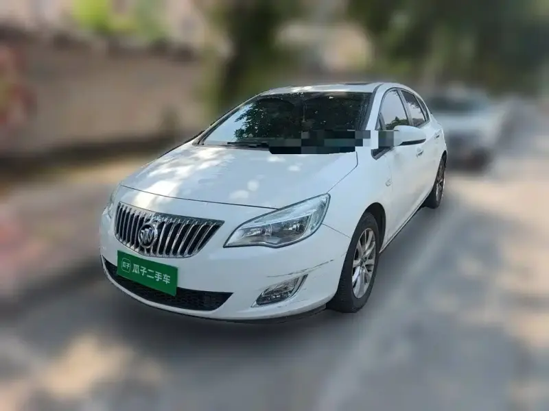 Buick Excelle, 2015