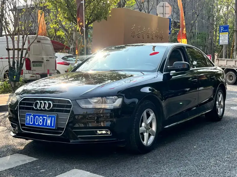 Audi A4L, 2013
