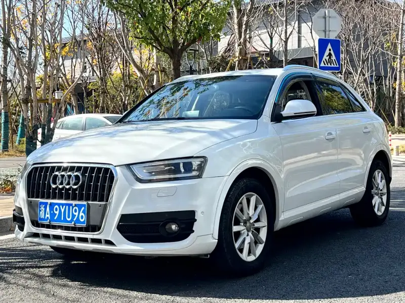 Audi Q3, 2013