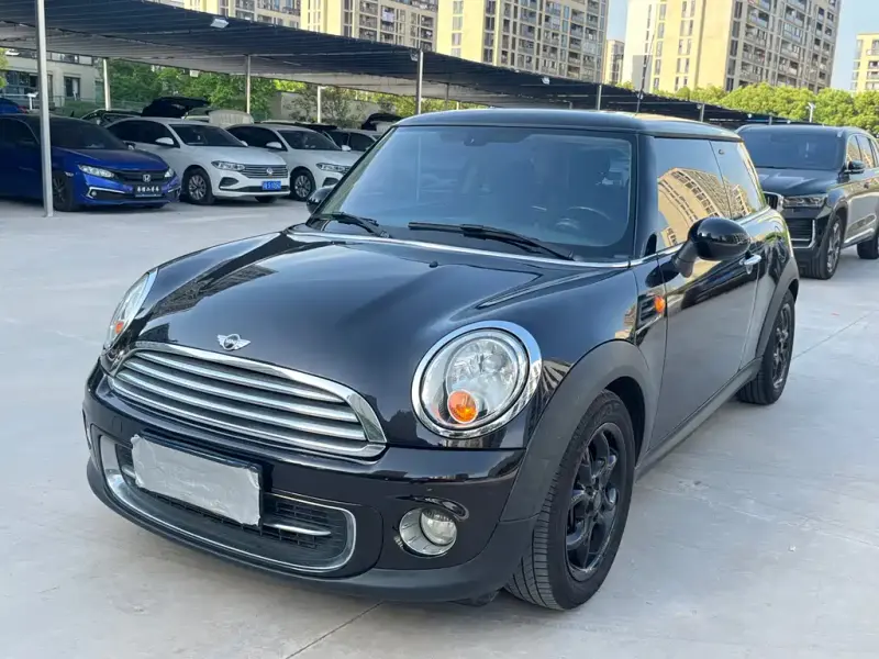 MINI Mini, 2013