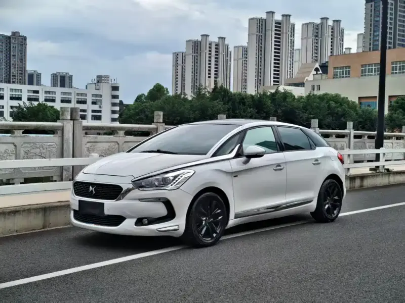 DS 5, 2016