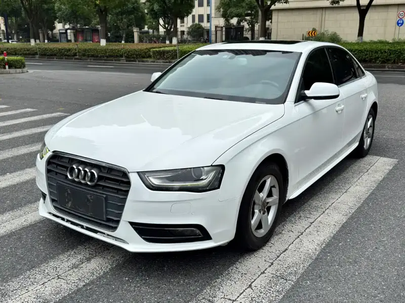 Audi A4L, 2014