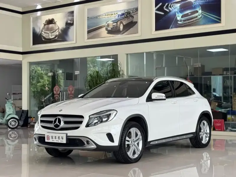 Mercedes-Benz GLA, 2016