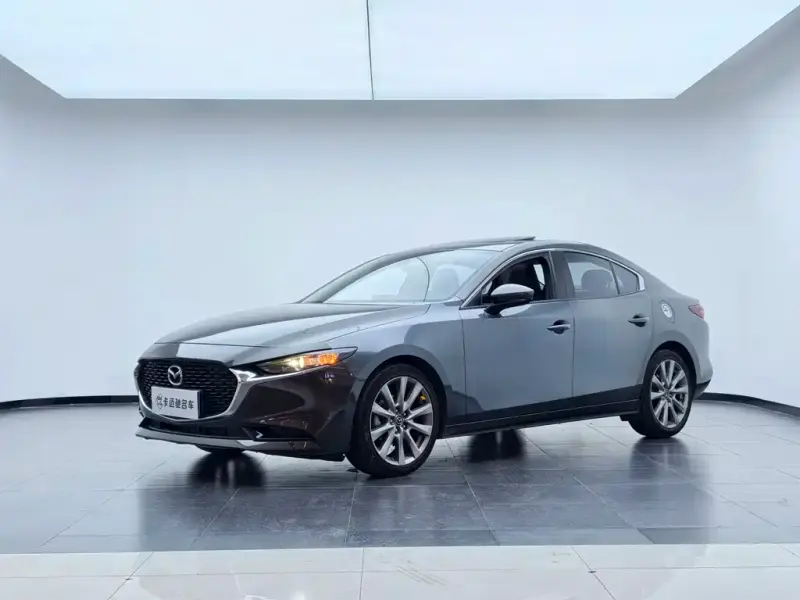 Mazda 3 Axela, 2021