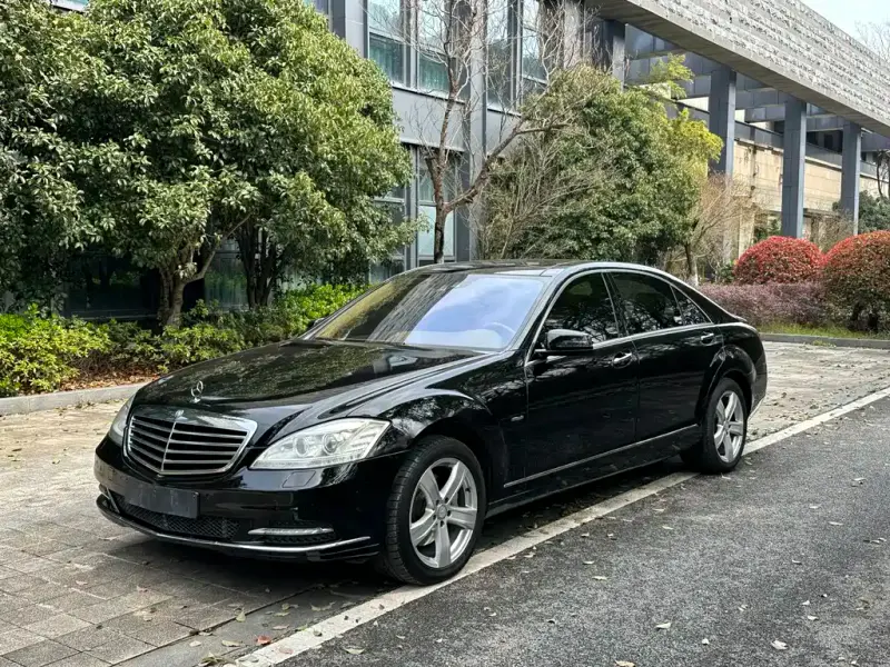 Mercedes-Benz S-Class, 2011