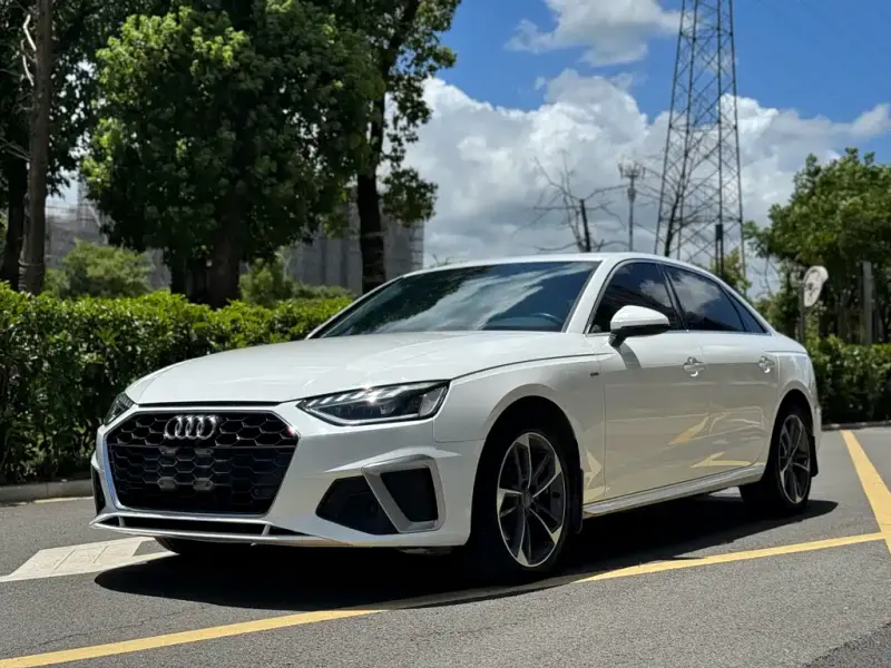 Audi A4L, 2020