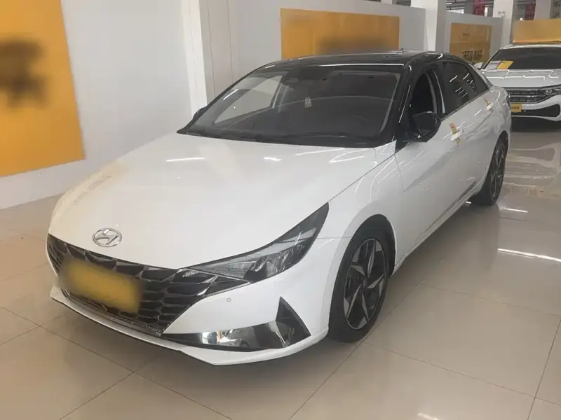 Hyundai Elantra, 2023