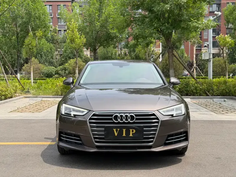 Audi A4L, 2017