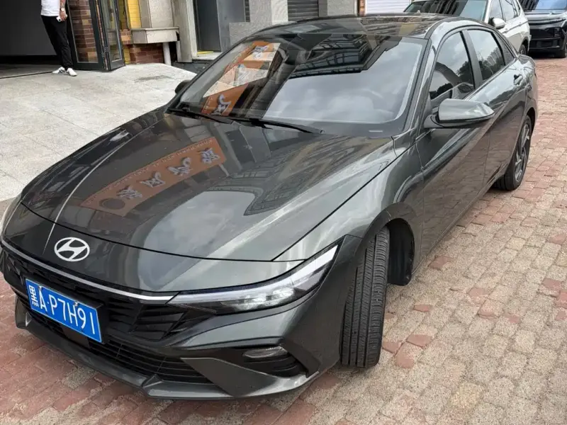 Hyundai Elantra, 2024