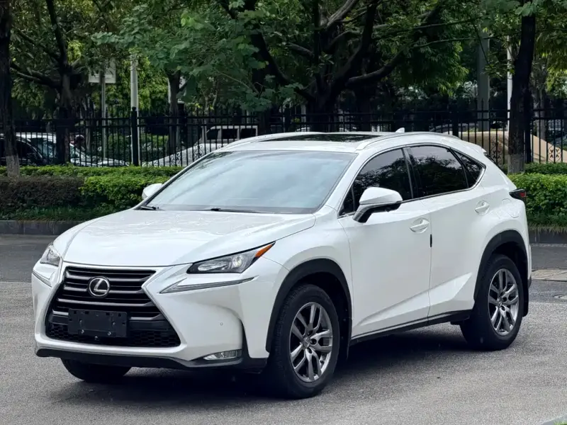 Lexus NX, 2015