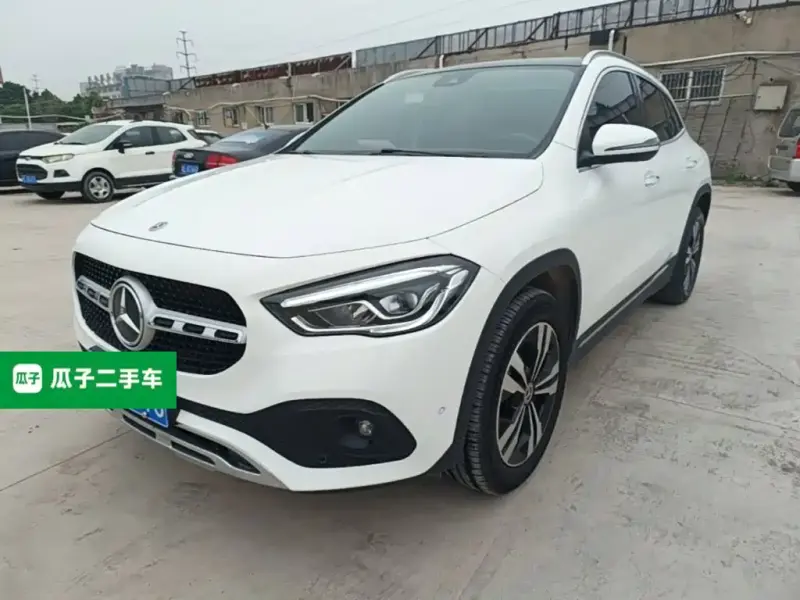 Mercedes-Benz GLA, 2022