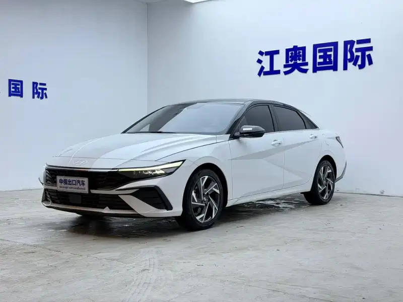 Hyundai Elantra, 2023