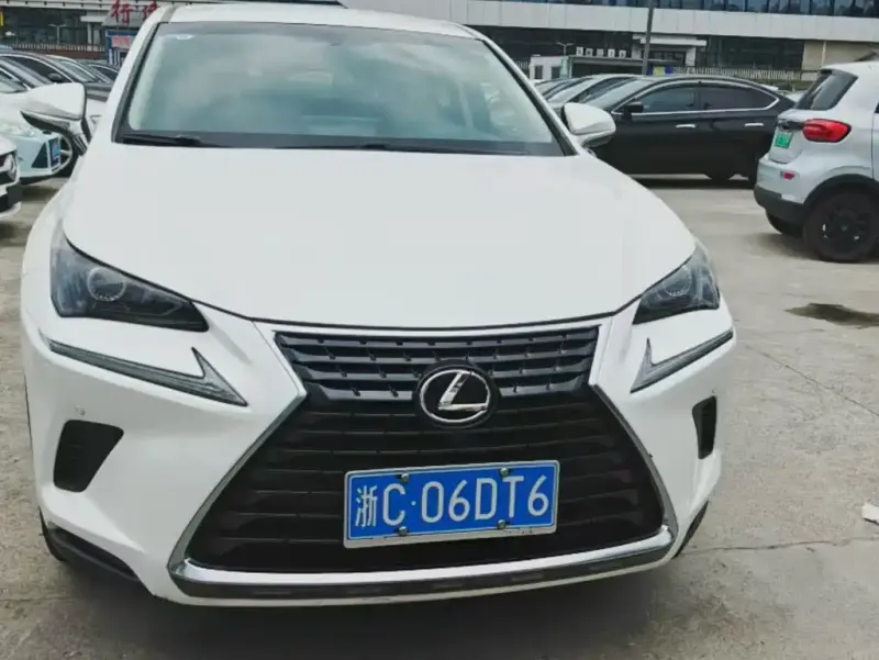 Lexus NX, 2017