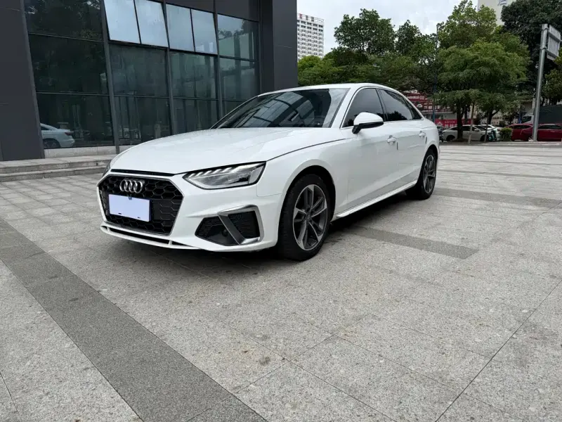Audi A4L, 2020