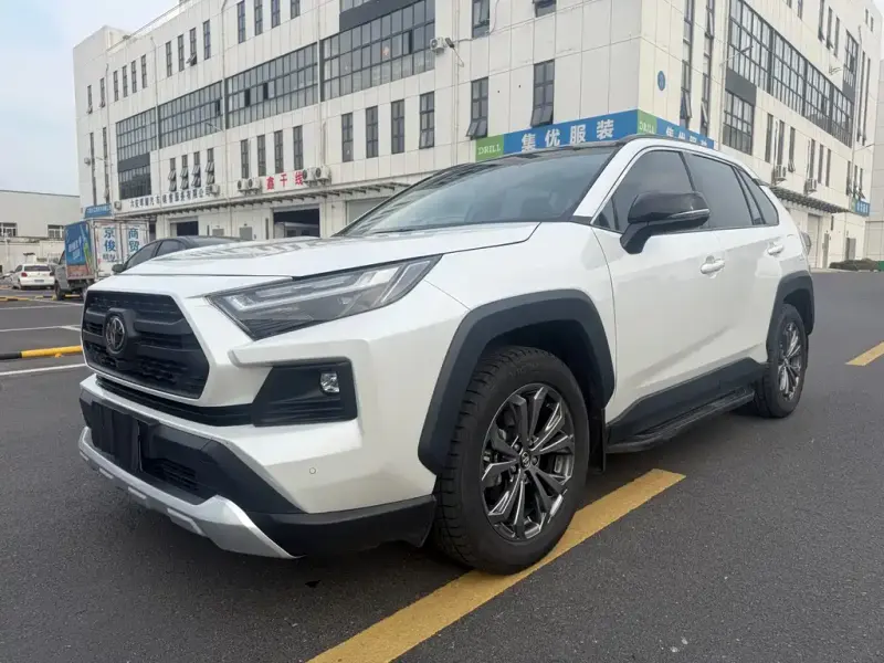 Toyota RAV4, 2023