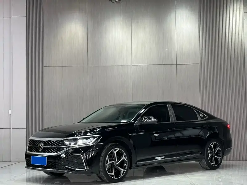 Volkswagen Passat, 2024