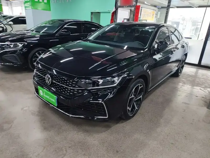 Volkswagen Passat, 2025