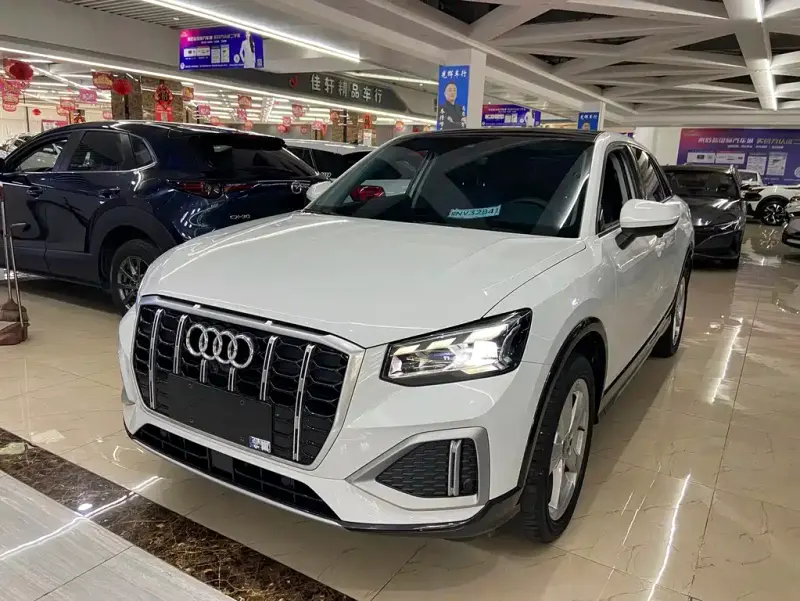 Audi Q2L, 2023