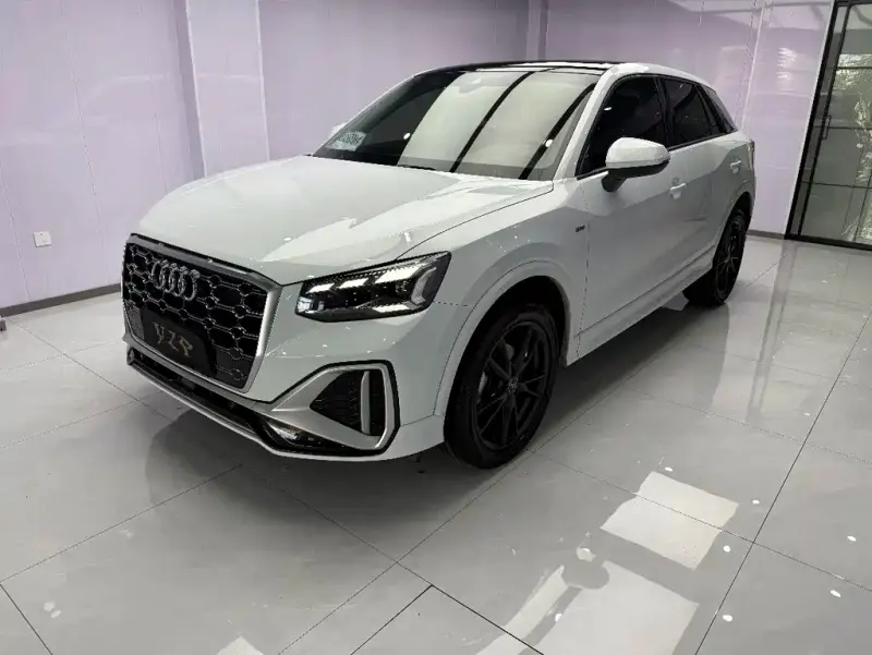 Audi Q2L, 2023