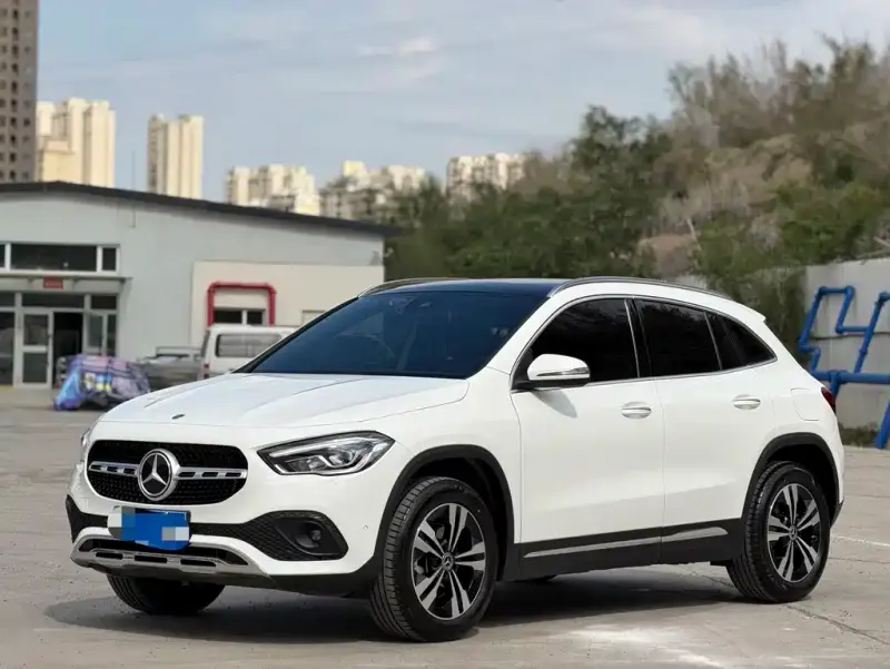 Mercedes-Benz GLA, 2022