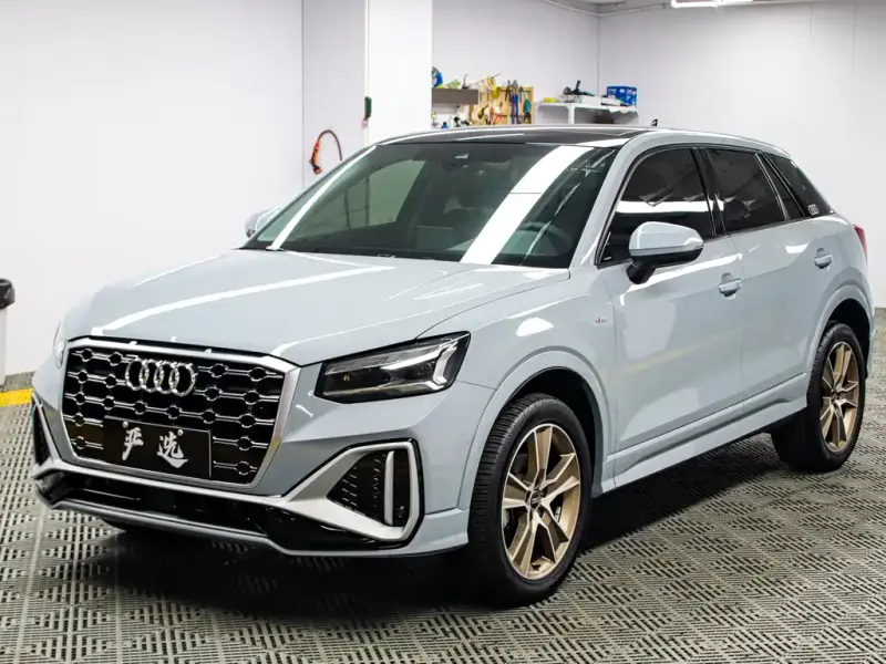 Audi Q2L, 2022