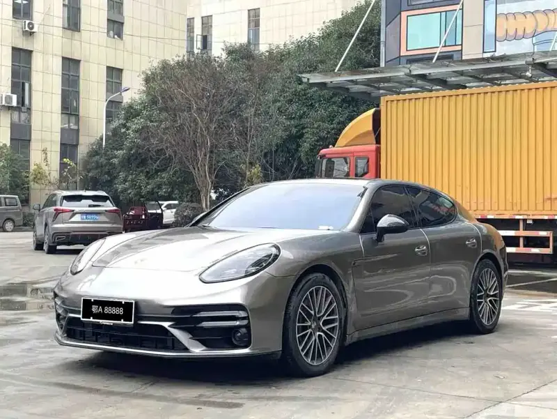 Porsche Panamera, 2016