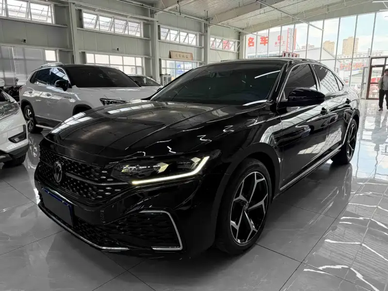 Volkswagen Passat, 2023