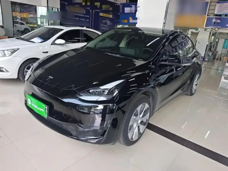 Tesla Model Y, 2023