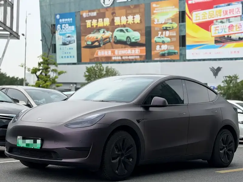 Tesla Model Y, 2023