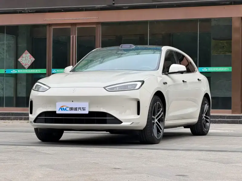 AITO M5, 2025