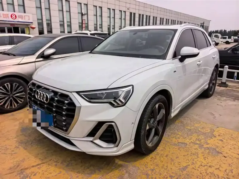 Audi Q3, 2022