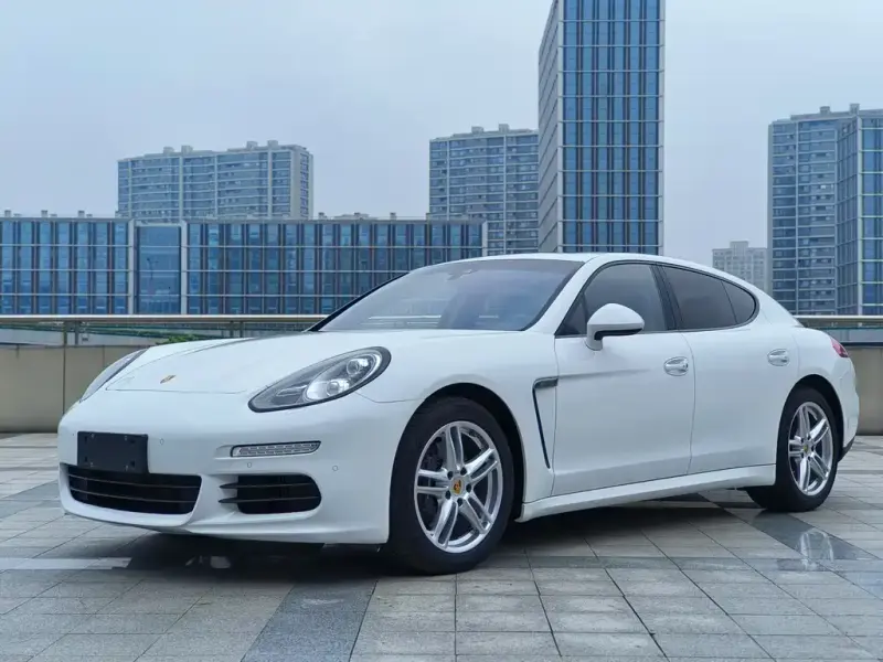 Porsche Panamera, 2016