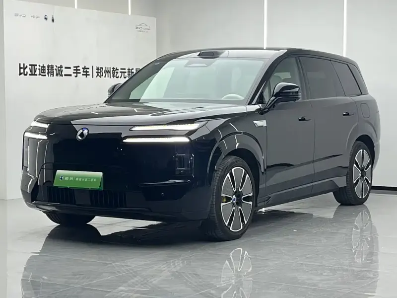 Denza N8L, 2025