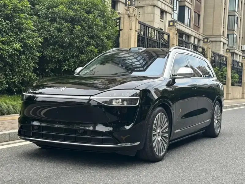 AITO M9, 2025
