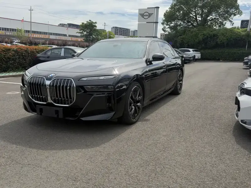 BMW i7, 2023