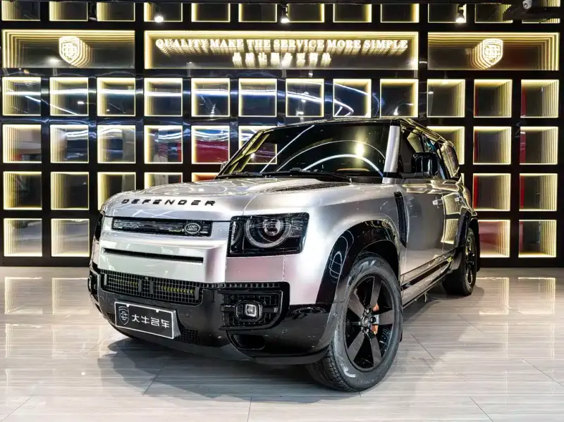 Land Rover Defender, 2024