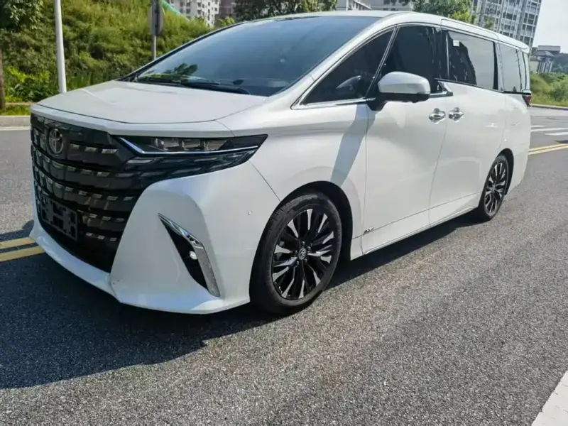 Toyota Alphard, 2024