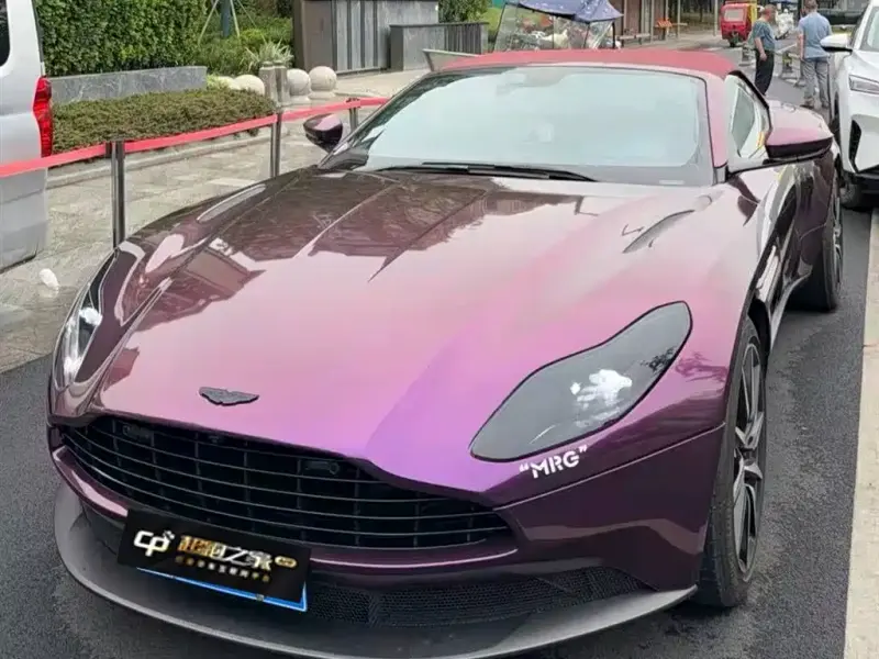 Aston Martin DB11, 2023